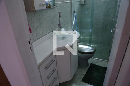 Casa à venda com 180m², 3 quartos e 2 vagasBanheiro da Suíte