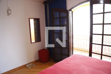 Casa à venda com 180m², 3 quartos e 2 vagasSuíte