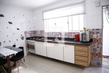 Casa à venda com 180m², 3 quartos e 2 vagasCozinha