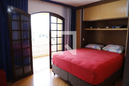 Casa à venda com 180m², 3 quartos e 2 vagasSuíte
