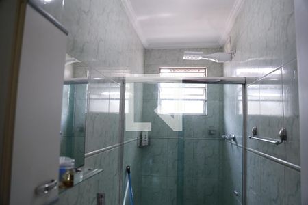 Casa à venda com 180m², 3 quartos e 2 vagasBanheiro da Suíte