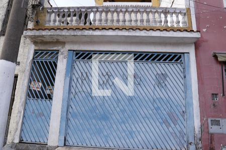 Casa à venda com 180m², 3 quartos e 2 vagasFachada