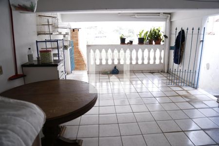 Casa à venda com 180m², 3 quartos e 2 vagasÁrea de Serviço
