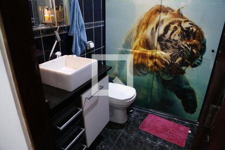 Casa à venda com 180m², 3 quartos e 2 vagasBanheiro Social