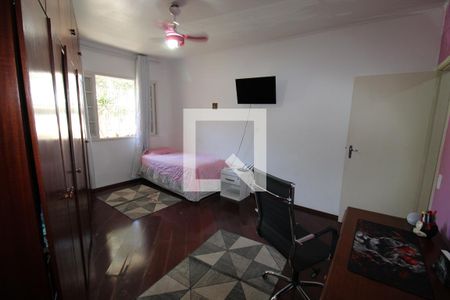 Casa à venda com 120m², 3 quartos e 2 vagasQuarto 3