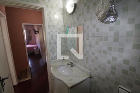 Casa à venda com 120m², 3 quartos e 2 vagasBanheiro