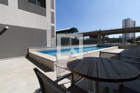 Apartamento à venda com 30m², 1 quarto e sem vagaÁrea comum - Piscina