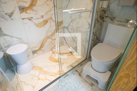 Banheiro de kitnet/studio à venda com 1 quarto, 18m² em Bela Vista, São Paulo