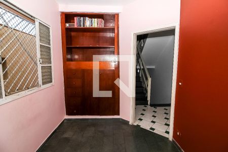 Casa à venda com 290m², 4 quartos e 2 vagasQuarto de Serviço