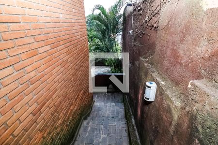 Casa à venda com 290m², 4 quartos e 2 vagasEscada Externa