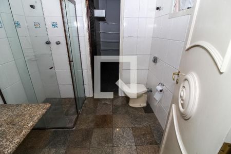 Casa à venda com 290m², 4 quartos e 2 vagasBanheiro da Suíte