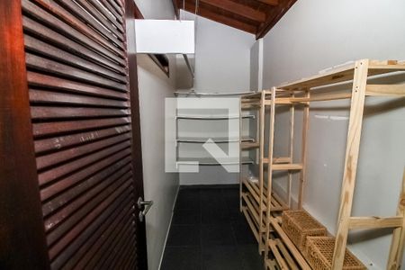 Casa à venda com 290m², 4 quartos e 2 vagasCloset da suíte