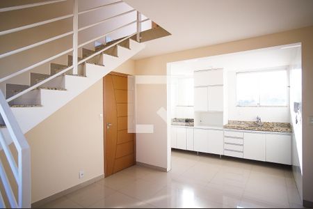 Sala de apartamento para alugar com 2 quartos, 110m² em São João Batista (venda Nova), Belo Horizonte