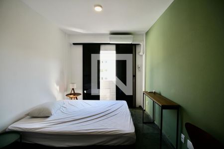 Quarto 1 de apartamento para alugar com 2 quartos, 69m² em Jardim Las Palmas, Guarujá