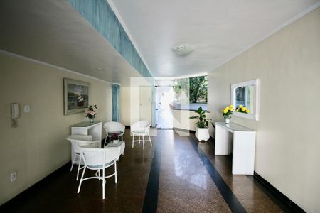 Apartamento para alugar com 69m², 2 quartos e 1 vaga Apartamento para alugar com 69m², 2 quartos e 1 vagaHall de entrada