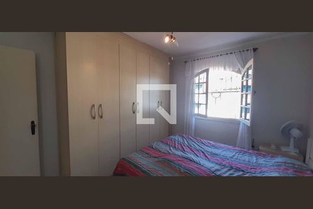 Casa à venda com 191m², 3 quartos e 2 vagas Casa à venda com 191m², 3 quartos e 2 vagasQuarto