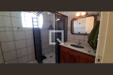 Casa à venda com 191m², 3 quartos e 2 vagas Casa à venda com 191m², 3 quartos e 2 vagasBanheiro 2