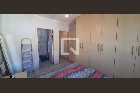 Casa à venda com 191m², 3 quartos e 2 vagas Casa à venda com 191m², 3 quartos e 2 vagasQuarto