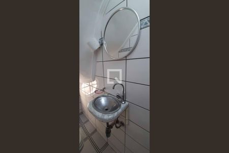 Casa à venda com 191m², 3 quartos e 2 vagas Casa à venda com 191m², 3 quartos e 2 vagasLavabo