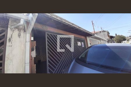 Casa à venda com 191m², 3 quartos e 2 vagas Casa à venda com 191m², 3 quartos e 2 vagasFachada