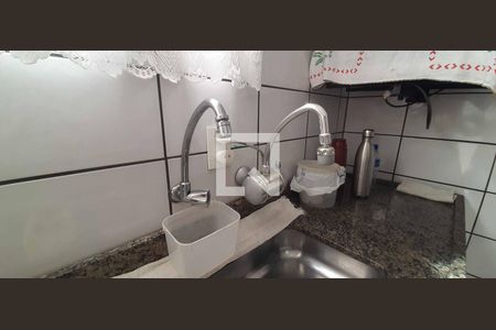 Casa à venda com 191m², 3 quartos e 2 vagas Casa à venda com 191m², 3 quartos e 2 vagasCozinha