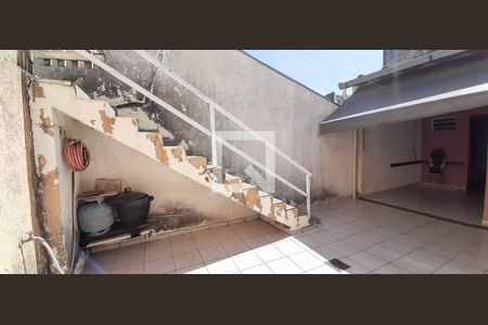 Casa à venda com 191m², 3 quartos e 2 vagas Casa à venda com 191m², 3 quartos e 2 vagasÁrea comum