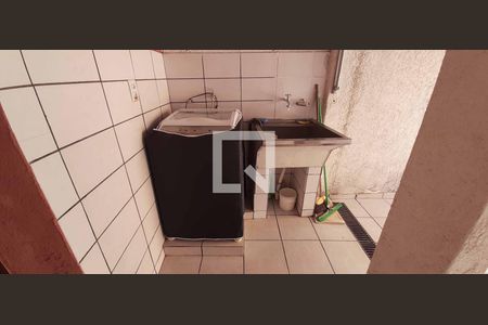 Casa à venda com 191m², 3 quartos e 2 vagas Casa à venda com 191m², 3 quartos e 2 vagasÁrea de Serviço