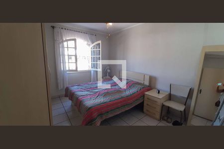 Casa à venda com 191m², 3 quartos e 2 vagas Casa à venda com 191m², 3 quartos e 2 vagasQuarto