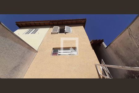 Casa à venda com 191m², 3 quartos e 2 vagas Casa à venda com 191m², 3 quartos e 2 vagasÁrea comum