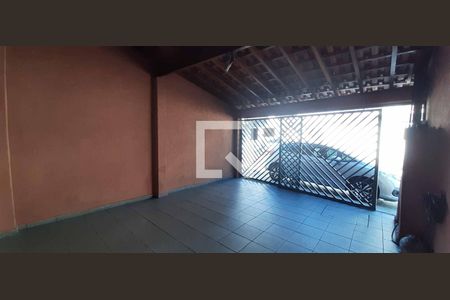 Casa à venda com 191m², 3 quartos e 2 vagas Casa à venda com 191m², 3 quartos e 2 vagasÁrea comum