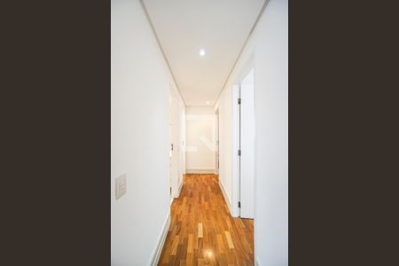 Apartamento à venda com 98m², 4 quartos e 2 vagasCorredor dos quartos