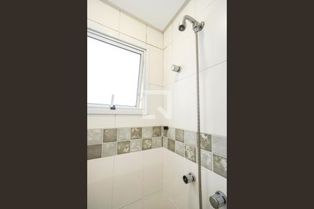 Apartamento à venda com 98m², 4 quartos e 2 vagasChuveiro