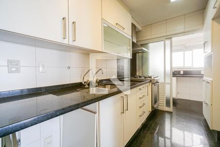 Apartamento à venda com 98m², 4 quartos e 2 vagasCozinha
