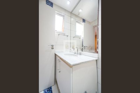 Apartamento à venda com 98m², 4 quartos e 2 vagasBanheiro da suíte