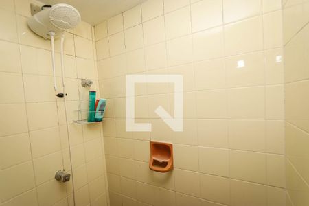 Banheiro de kitnet/studio para alugar com 1 quarto, 23m² em Cerqueira César, São Paulo