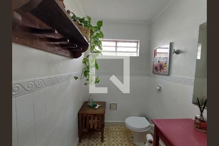 Casa à venda com 190m², 3 quartos e 2 vagasLavabo