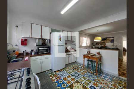 Casa à venda com 190m², 3 quartos e 2 vagasCozinha