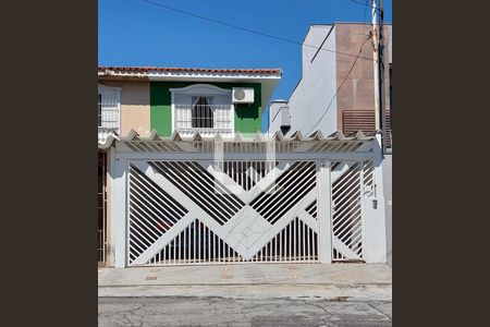 Casa à venda com 190m², 3 quartos e 2 vagasFachada 