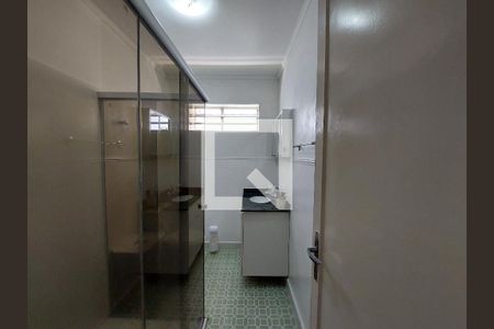 Casa à venda com 190m², 3 quartos e 2 vagasBanheiro 2