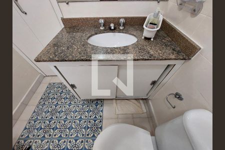 Casa à venda com 190m², 3 quartos e 2 vagasBanheiro 1
