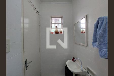 Casa à venda com 190m², 3 quartos e 2 vagasBanheiro na Área de Serviço