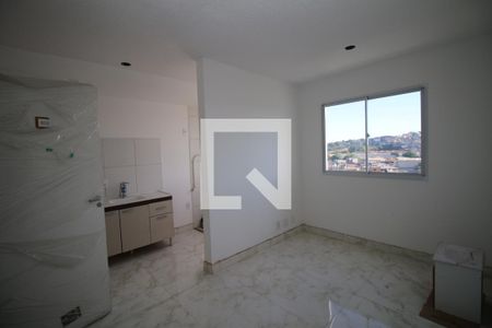 Sala de apartamento para alugar com 2 quartos, 35m² em Ramos, Rio de Janeiro