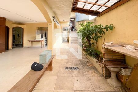 Casa à venda com 250m², 3 quartos e 3 vagasÁrea - Churrasqueira