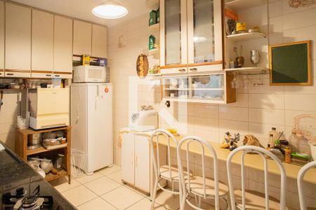 Casa à venda com 250m², 3 quartos e 3 vagasCozinha