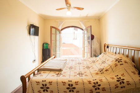 Casa à venda com 250m², 3 quartos e 3 vagasSuíte 2