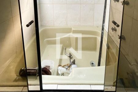 Casa à venda com 250m², 3 quartos e 3 vagasBanheiro - Suíte 1