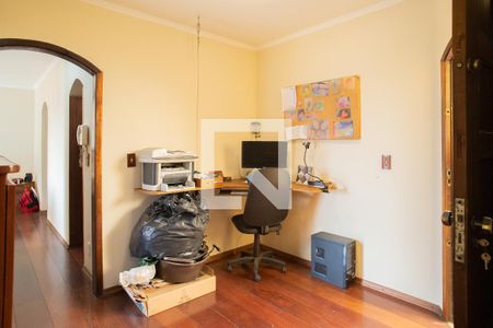 Casa à venda com 250m², 3 quartos e 3 vagasEscritório