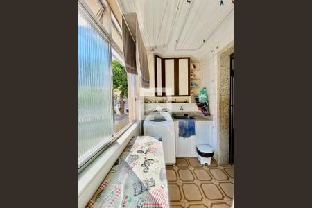 Apartamento à venda com 82m², 3 quartos e 1 vagaÁrea de Serviço