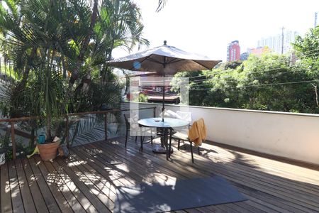 Varanda de casa para alugar com 4 quartos, 180m² em Sumarezinho, São Paulo