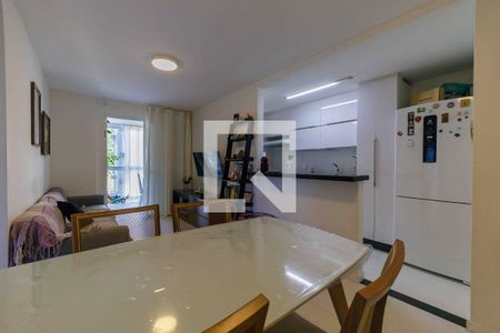 Apartamento para alugar com 70m², 2 quartos e 1 vagaSala